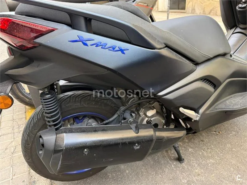 Yamaha XMAX 300 - Vista 6