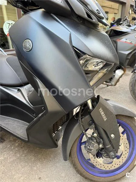 Yamaha XMAX 300 - Vista 10