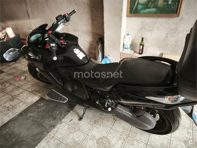 Honda DN-01 - Vista 4