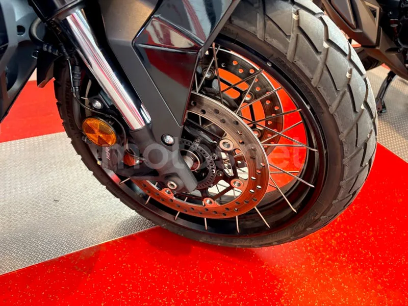 Honda X-ADV - Vista 5