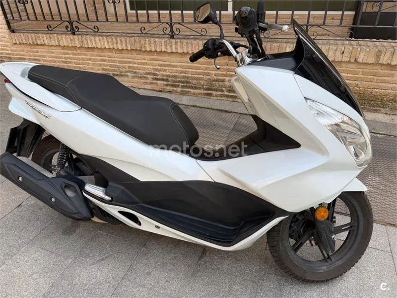 Honda PCX125 - Vista 3