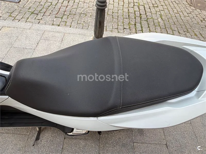 Honda PCX125 - Vista 9