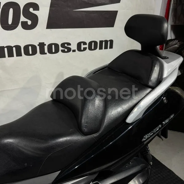 Honda Silver Wing 600 - Vista 12