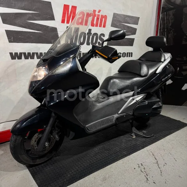 Honda Silver Wing 600 - Vista 6
