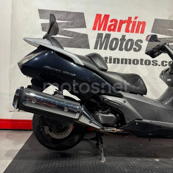 Honda Silver Wing 600 - Vista 9