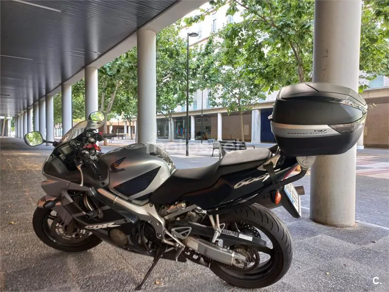 Honda CBR600F 2400 € 2006 Zaragoza - 1