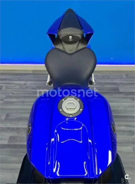 Yamaha YZF-R7 - Vista 7