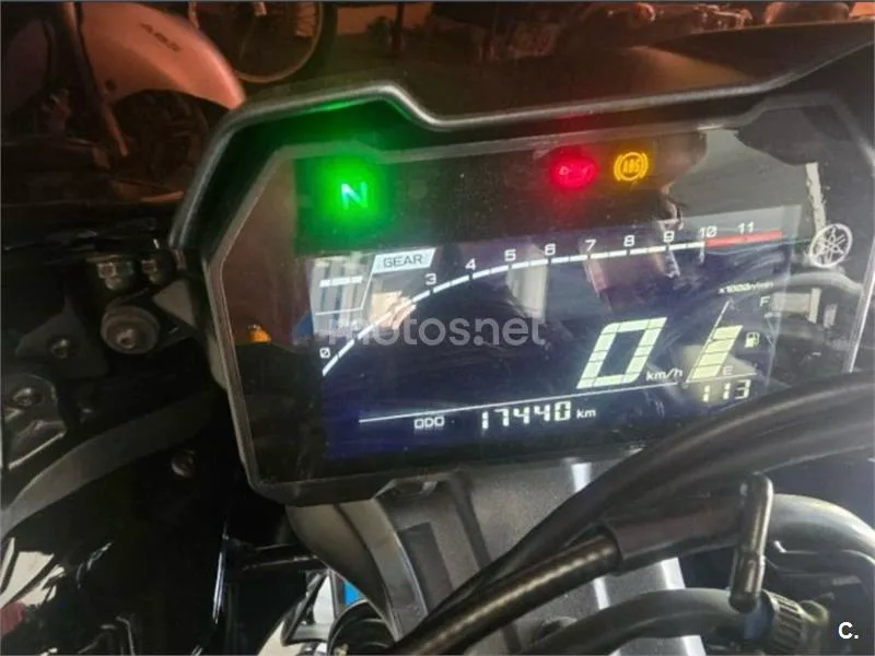 Yamaha YZF-R7 - Vista 10