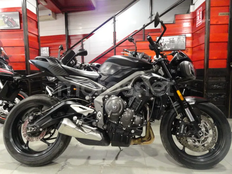 Triumph Street Triple 765 7200 € 2022 Málaga - 2