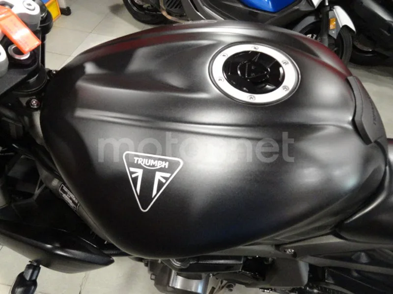 Triumph Street Triple 765 - Vista 11