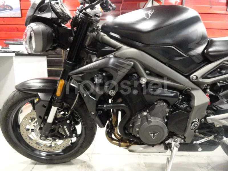 Triumph Street Triple 765 - Vista 6