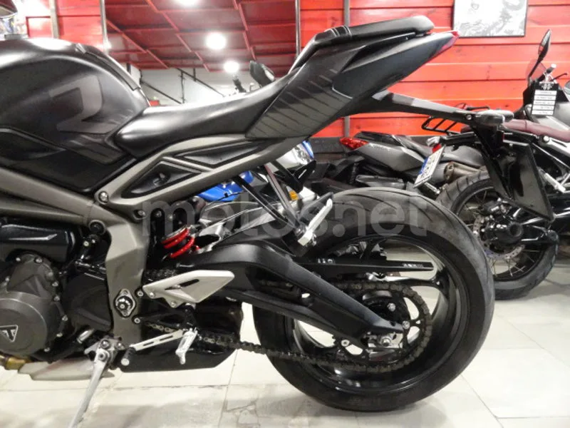 Triumph Street Triple 765 - Vista 7