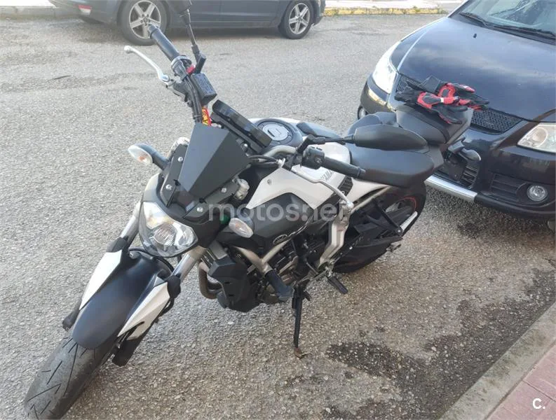 Yamaha MT-07 - Vista 5