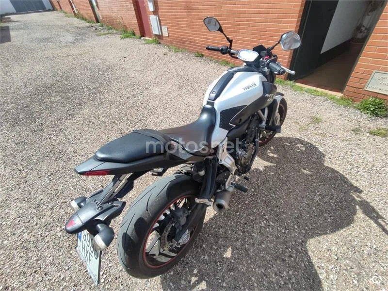 Yamaha MT-07 - Vista 6