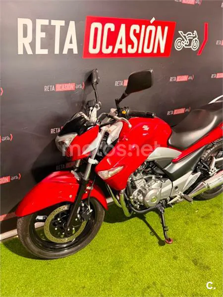 Suzuki Inazuma 250 - Vista 3