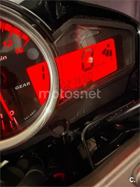 Suzuki Inazuma 250 - Vista 5