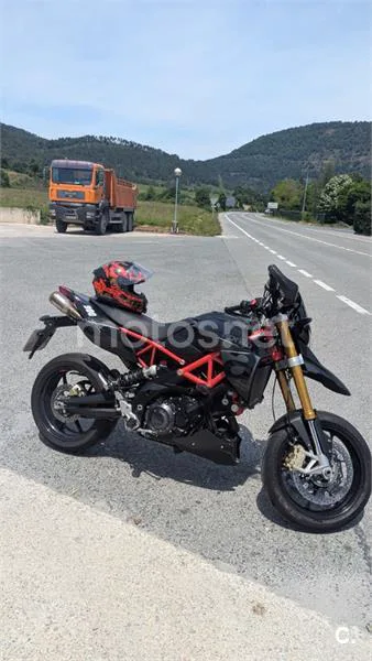 Aprilia Dorsoduro 900 – Vista 6
