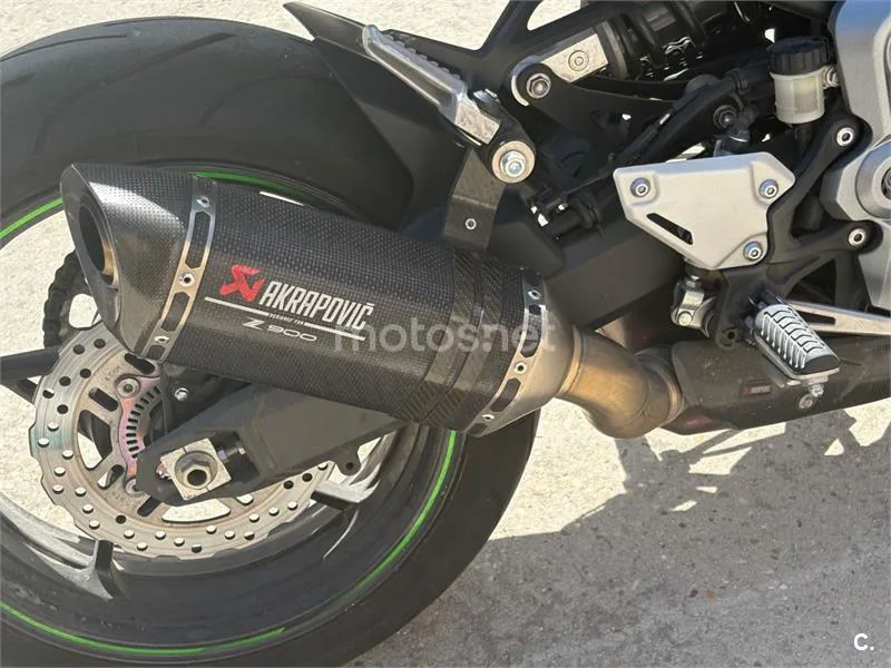 Kawasaki Z900 - Vista 3