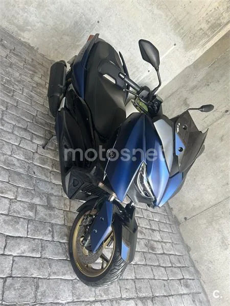 Yamaha XMAX 300 3300 € 2018 Granada - 1