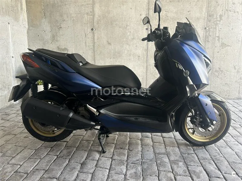 Yamaha XMAX 300 - Vista 5