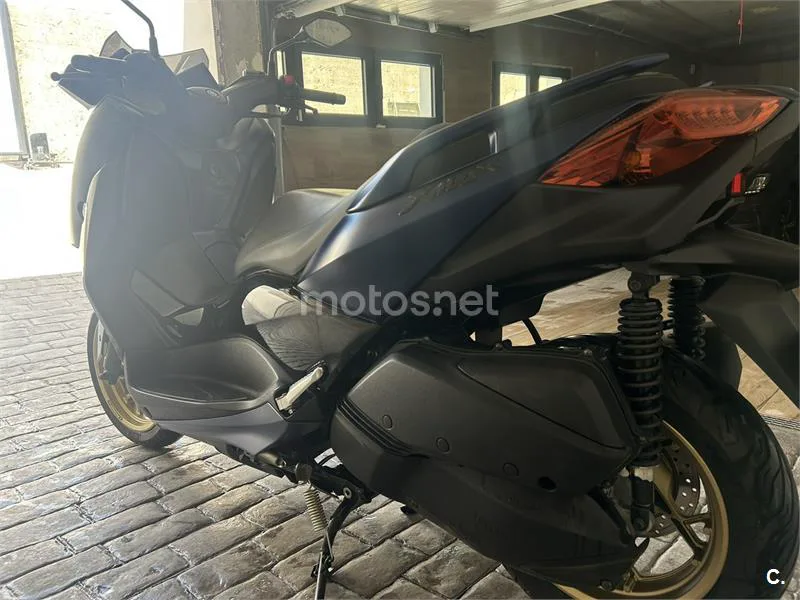 Yamaha XMAX 300 - Vista 6