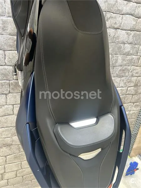 Yamaha XMAX 300 - Vista 8