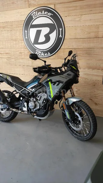 CFMOTO 450MT - Vista 14