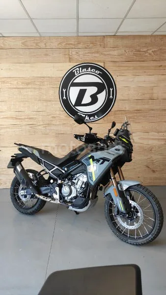 CFMOTO 450MT - Vista 21