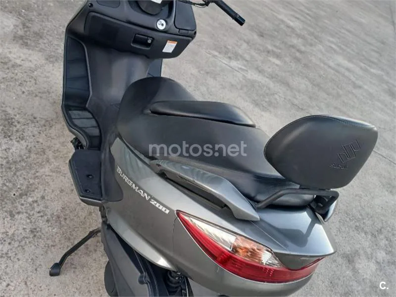 Suzuki Burgman 200 - Vista 5