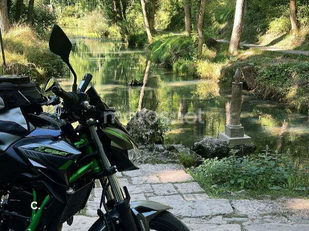 Kawasaki Z650 - Vista 3