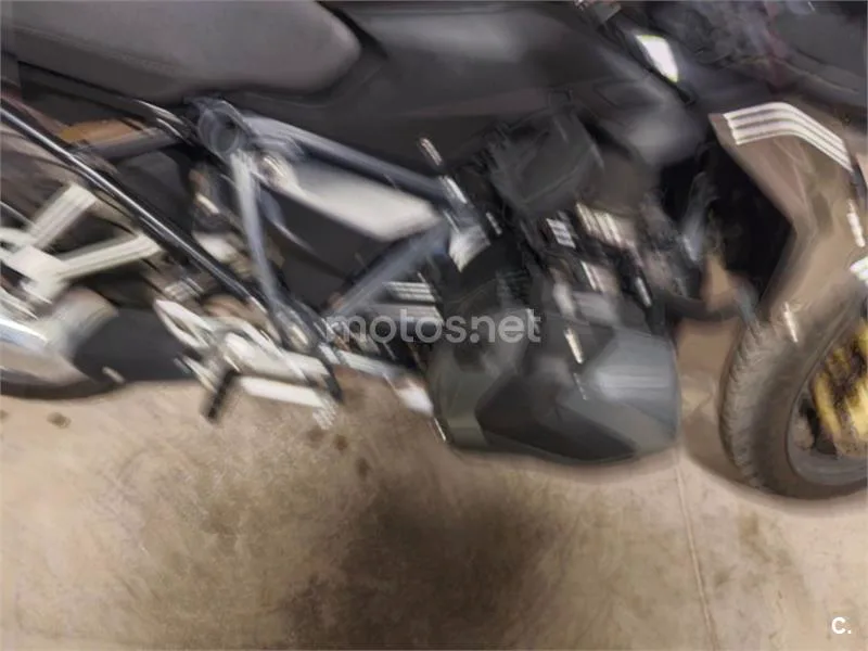 BMW R 1250 R - Vista 9