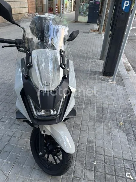 Kymco Sky Town 125 - Vista 4