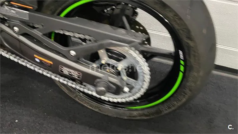 Kawasaki Ninja ZX-4RR - Vista 15