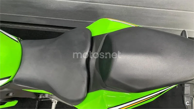 Kawasaki Ninja ZX-4RR - Vista 17