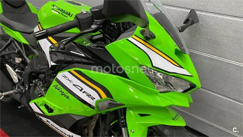 Kawasaki Ninja ZX-4RR - Vista 8