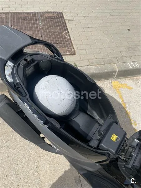 Piaggio Beverly 300 – Vista 9