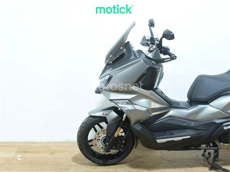 SYM ADX 300 - Vista 8