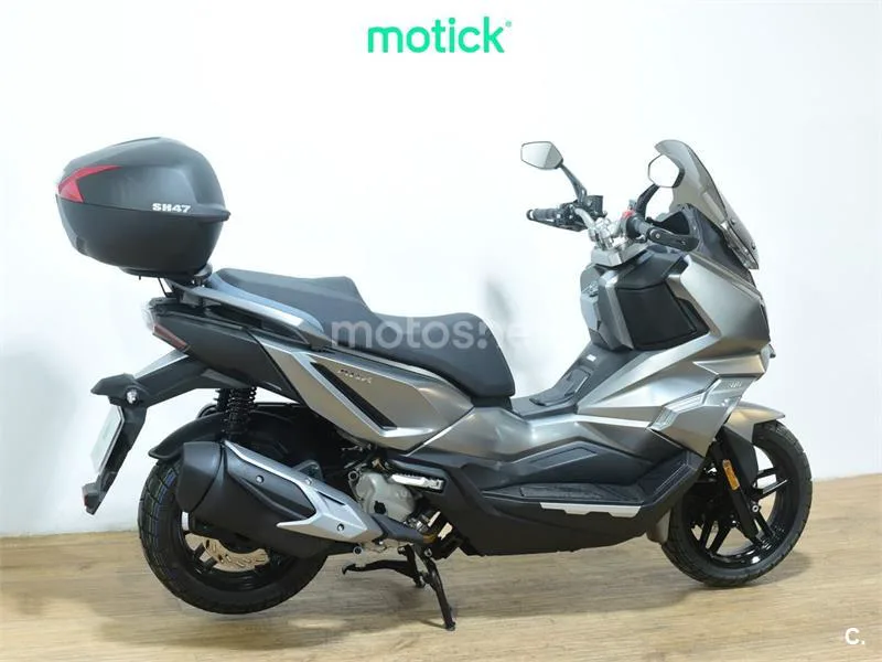 SYM ADX 300 - Vista 10
