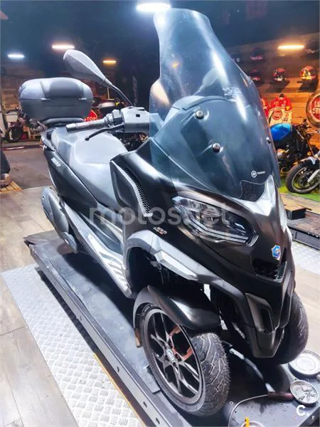 Piaggio MP3 530 Exclusive - Vista 3