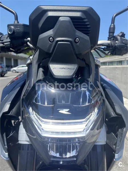BMW F 900 R - Vista 4