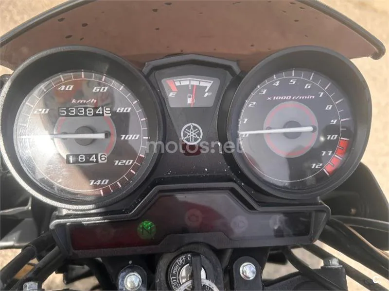 Yamaha YBR125 - Vista 9
