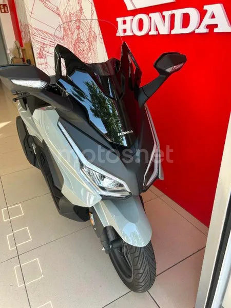 Honda Forza 350 - Vista 7