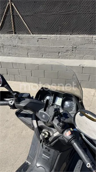 Kymco Grand Dink 300 - Vista 4
