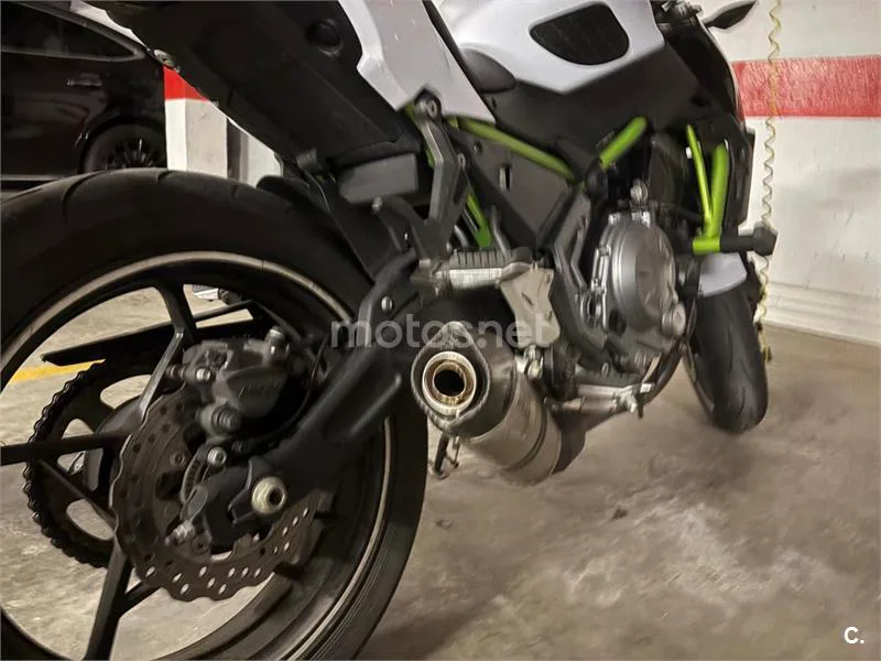 Kawasaki Z650 - Vista 7