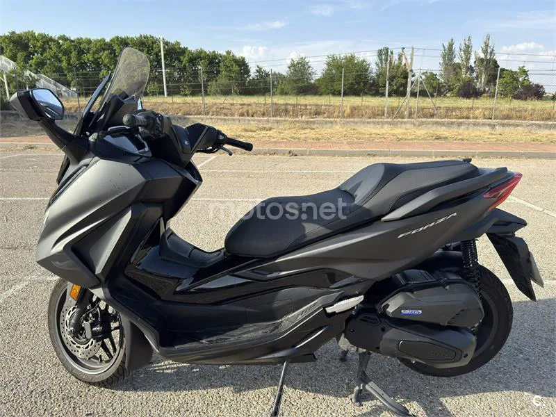 Honda Forza 125 - Vista 3