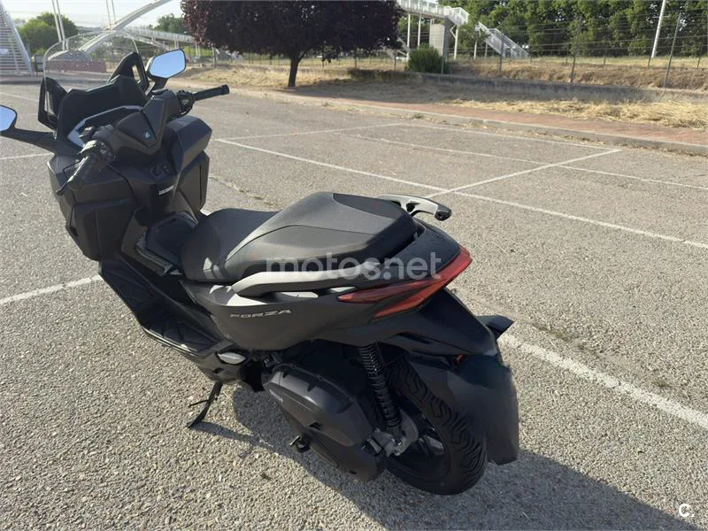 Honda Forza 125 - Vista 6