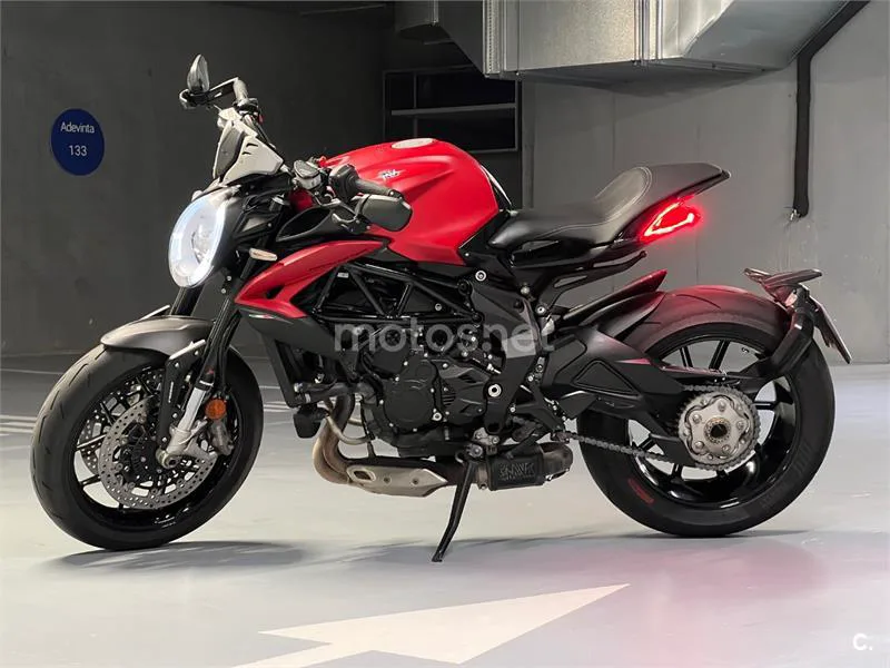 MV Agusta Dragster 800 - Vista 3