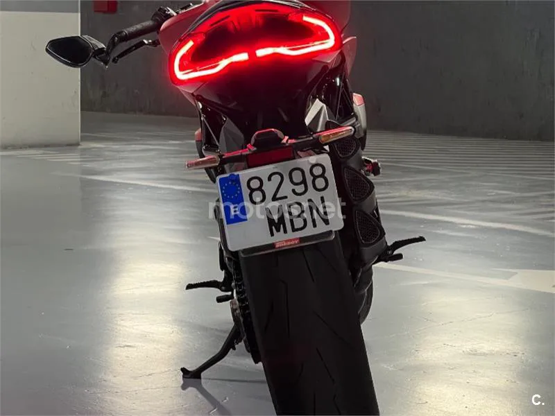MV Agusta Dragster 800 - Vista 4