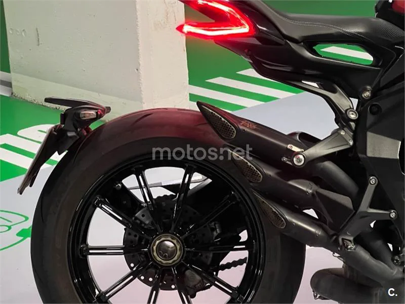 MV Agusta Dragster 800 - Vista 6