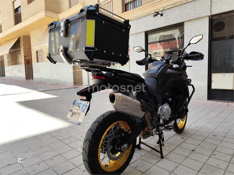 Voge 900 DSX – Vista 11